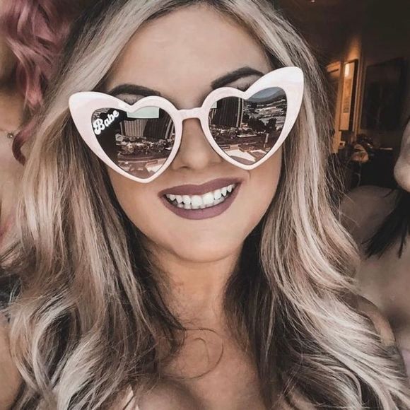 Accessories - CUSTOM - Heart Sunglasses